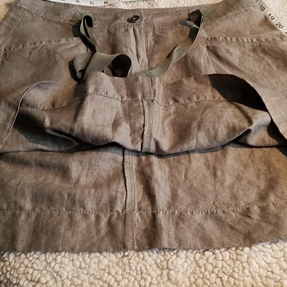 Ann Taylor Skirt LOFT Khaki has Pockets Size 2 - Picture 6 of 6